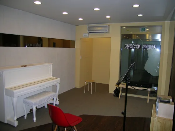 Ju Studio 피아노 공간
