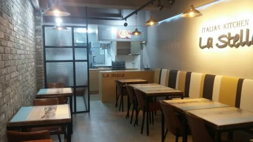 라스첼라 테이블과 벤치 좌석